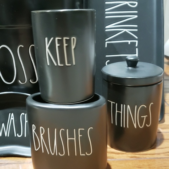 Rae Dunn black bathroom accessories - Picture 2 of 2